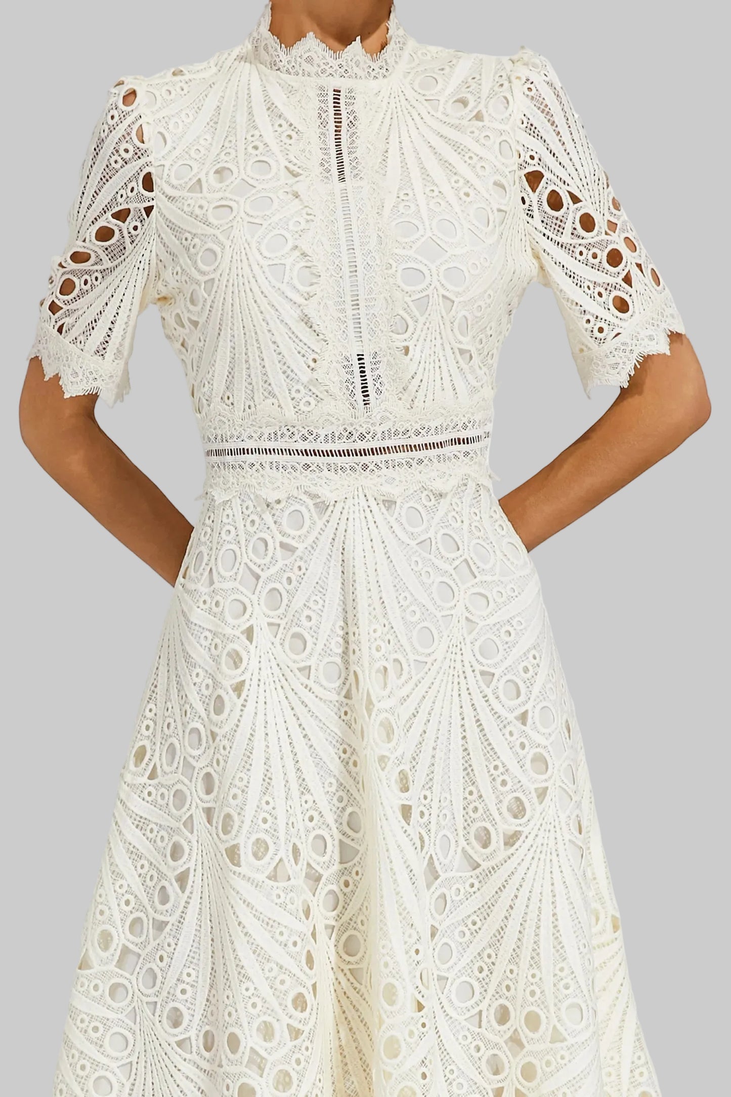 Fernanda | Elegante Abito Midi in Pizzo Bianco da Donna
