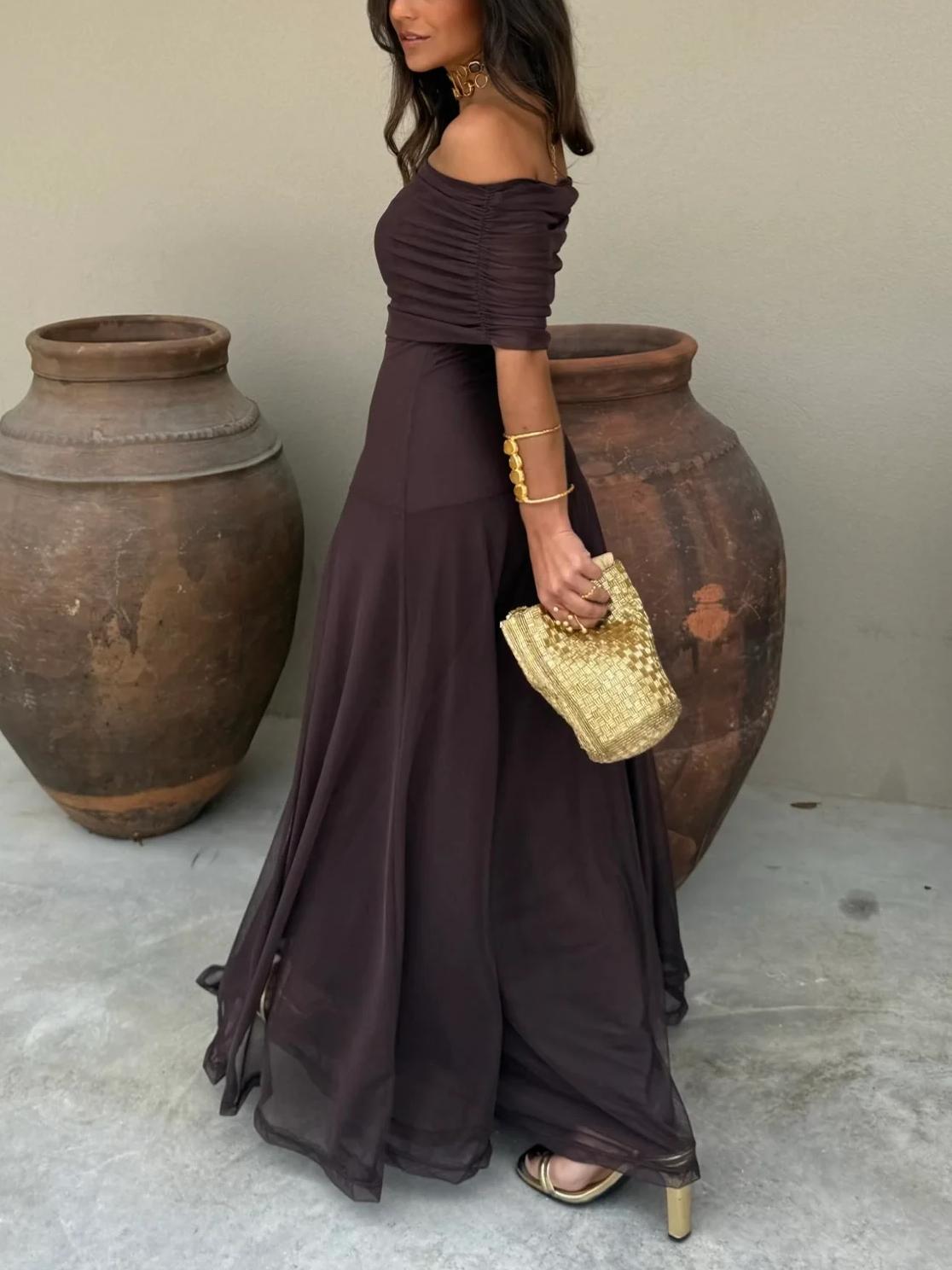 Emma | Elegante Vestito Lungo Spalle Scoperte da Donna