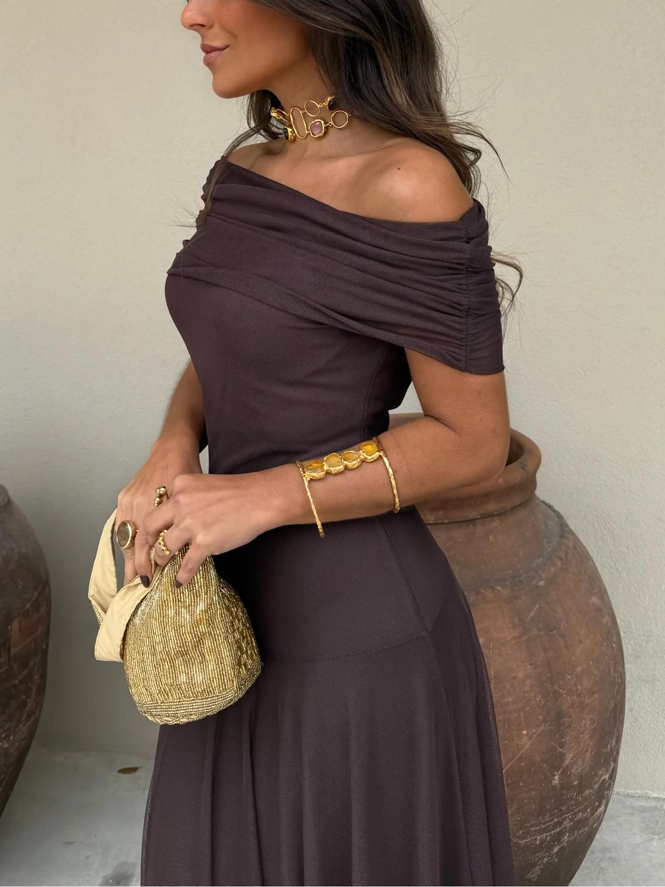 Emma | Elegante Vestito Lungo Spalle Scoperte da Donna